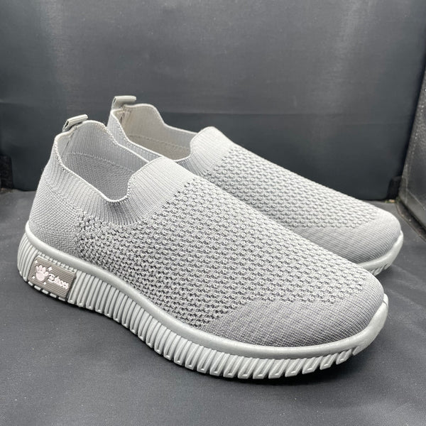 Grey Female Sketcher - SK-43