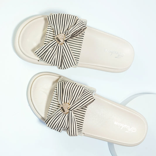 HEART MIU FLAT SOFTIE FEMALE- WHITE